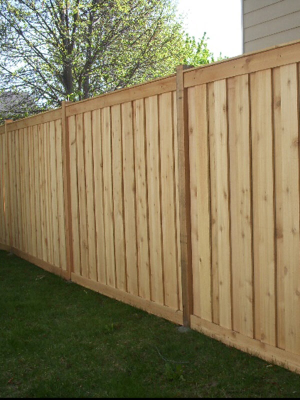 Capped Top Board on Board Privacy Fence with Flat Top Posts