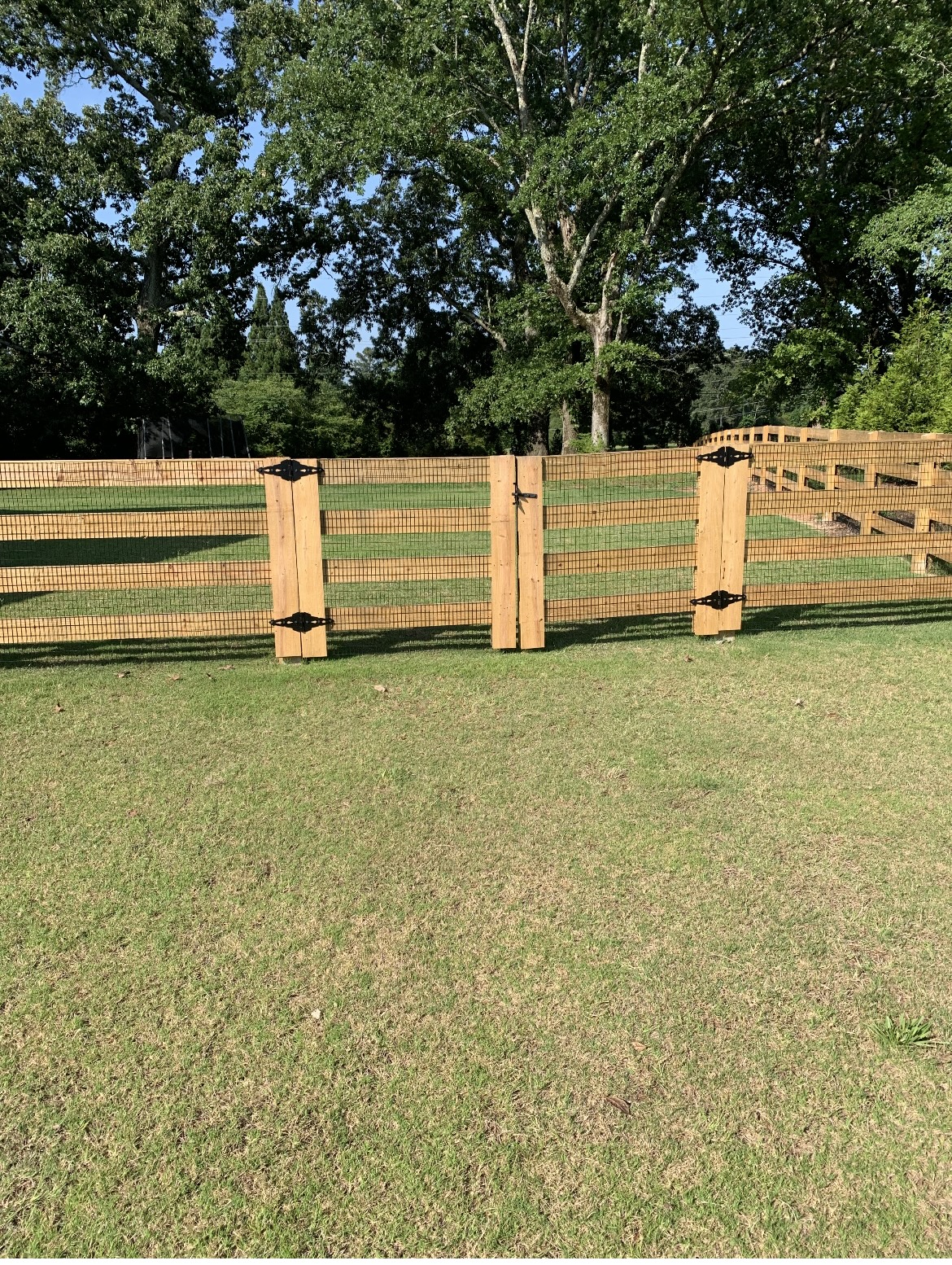 4 Rail fence with welded wire